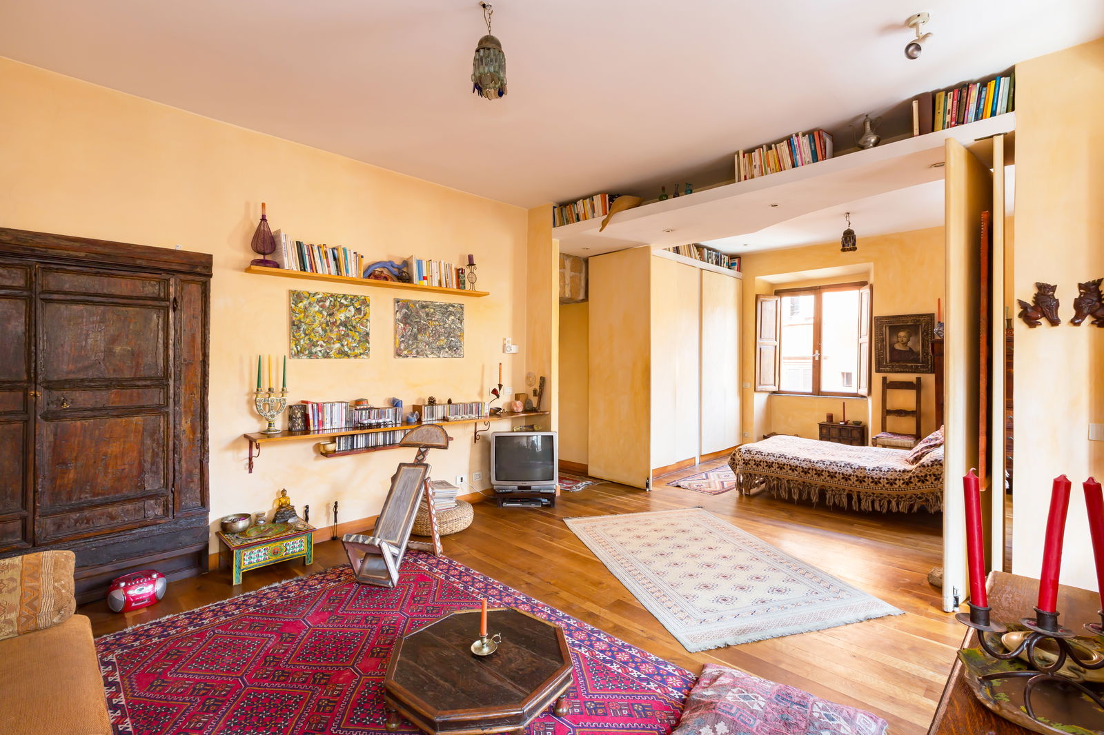 Independent Studio Roma 230382