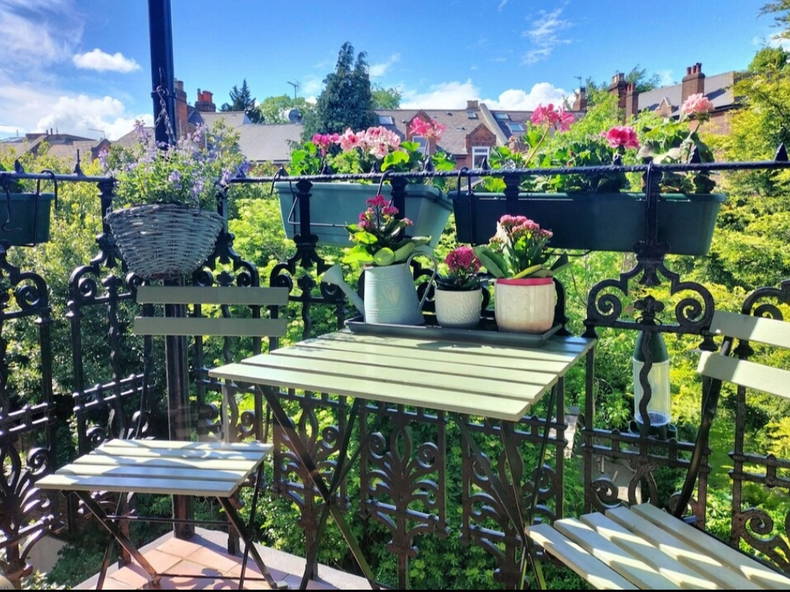 Hela Huset London 261083-1