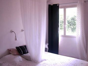 Entire Home Castillon-du-Gard 45344-1