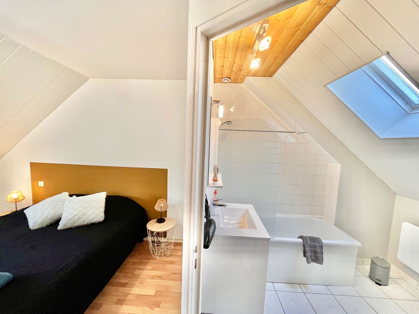 Independent Studio Laval 262563