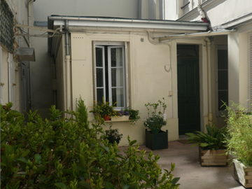 Roomlala | Charming little house for rent in Paris 6th arrondissement