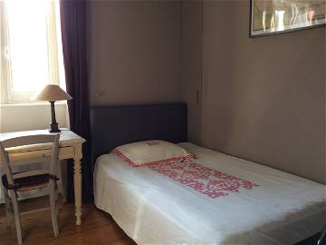 Room For Rent Tassin-La-Demi-Lune 13565