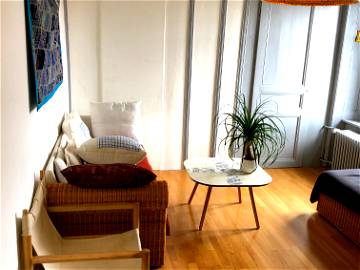Roomlala | Charming Two Rooms Very Close To The Station
