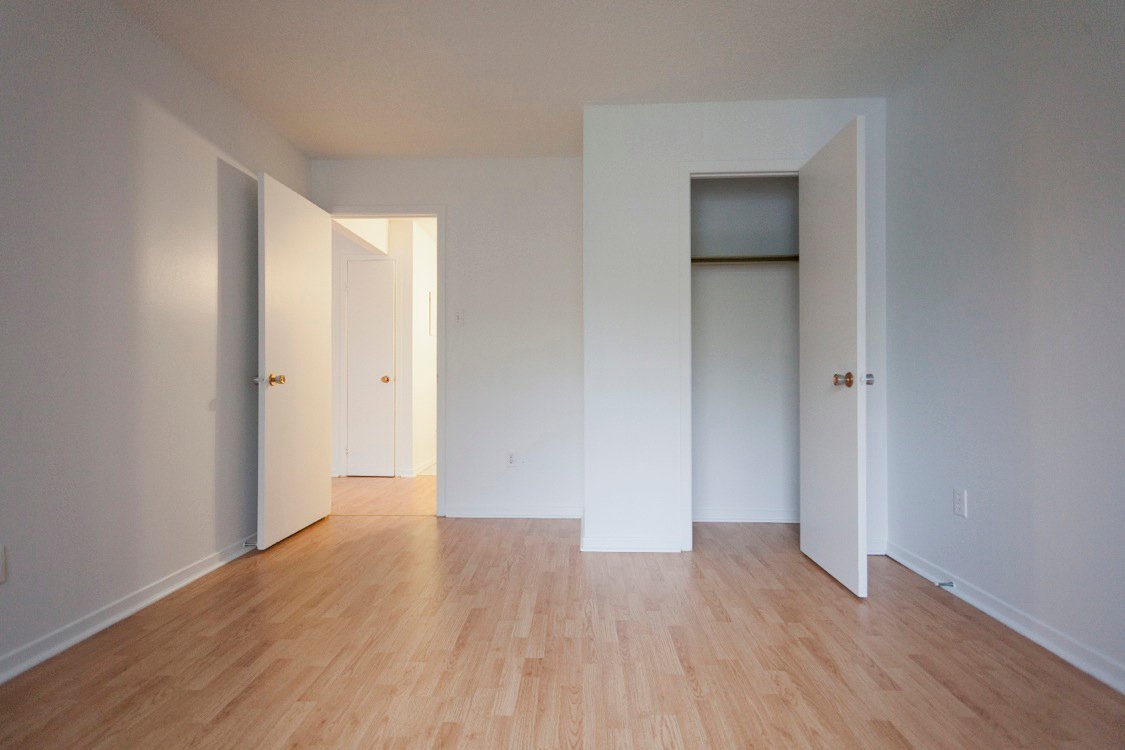 Colocatie Laval 123221