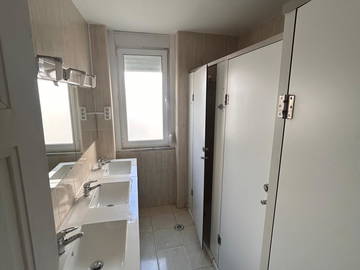 Coliving à louer à Costa De Caparica - photo 12 : salle de bain-12