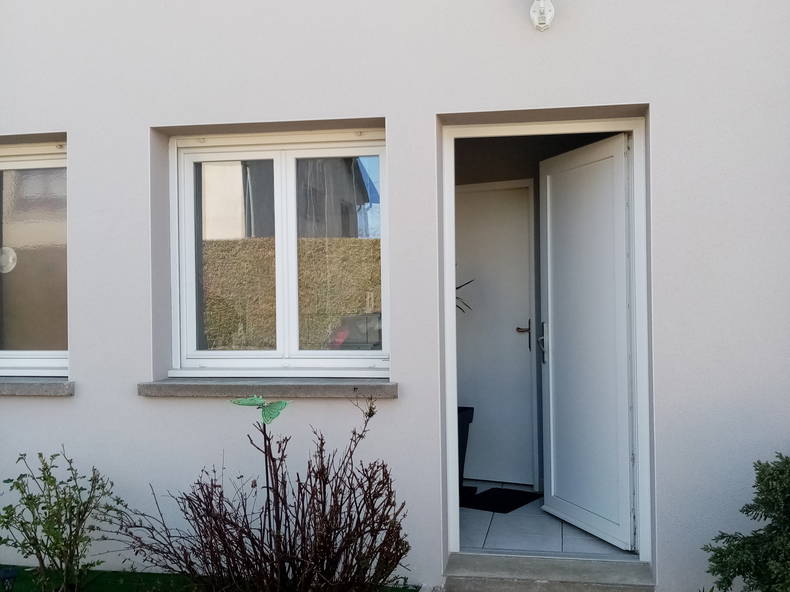 Quedarse En Casa Jezainville 230812-1