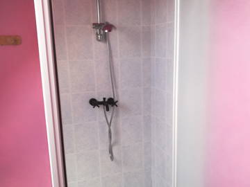 Unterkunft beim Gastgeber zur Miete in Veigné - Foto 5 : Badezimmer-5