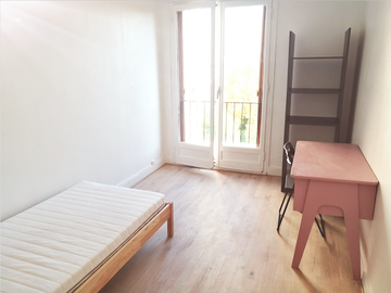 Roomlala | Cichy 10m2 pokój studencki 5min od metra Léo Lagrange