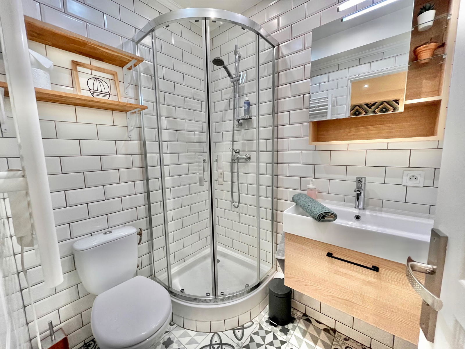 Niezależne Studio Clichy 470350