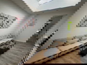 Roomlala | [COLINVING] NEW house with gym