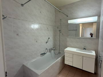Colocation à louer à Lausanne - photo 10 : salle de bain-10
