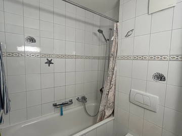 Colocation à louer à Fribourg - photo 5 : salle de bain-5