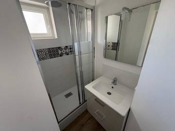 Colocation à louer à Orléans - salle de bain-8
