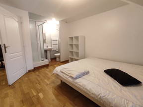 Mitbewohner In Einem Schlosszimmer Aus Dem 17. Jahrhundert 14m2