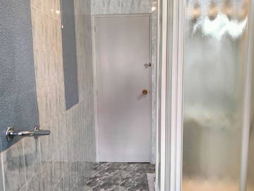 Chambre chez l'habitant à louer à Nice - photo 2 : salle de bain-2