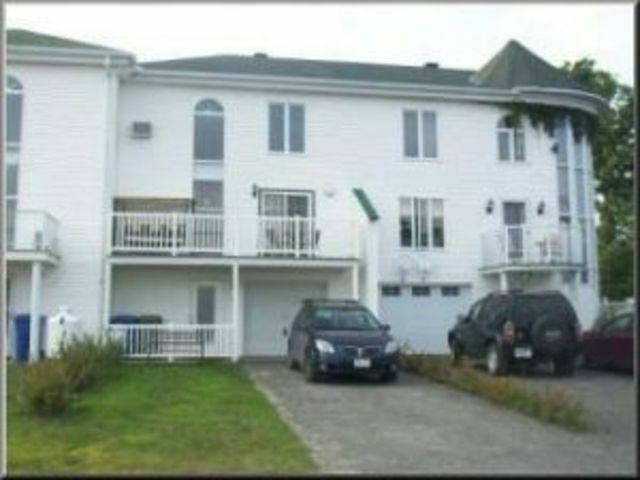 Colocation Val-Des-Monts 22852-1