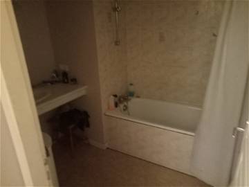 Room For Rent Saint-Jean-D'angély 268300-1