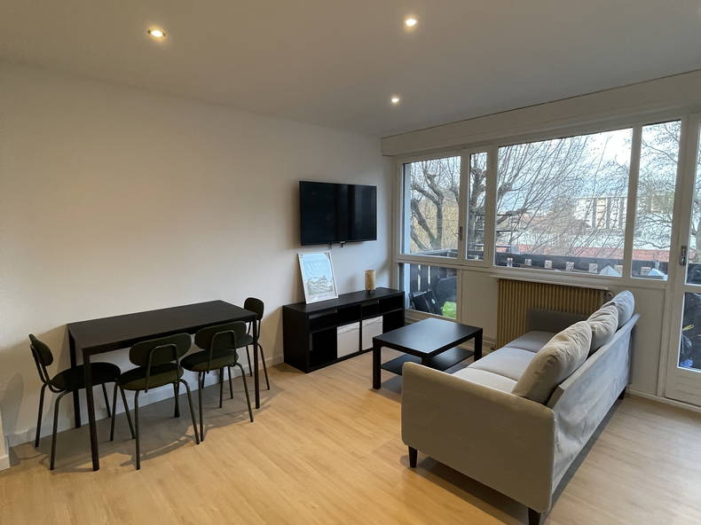 Colocación Annecy 482352-3