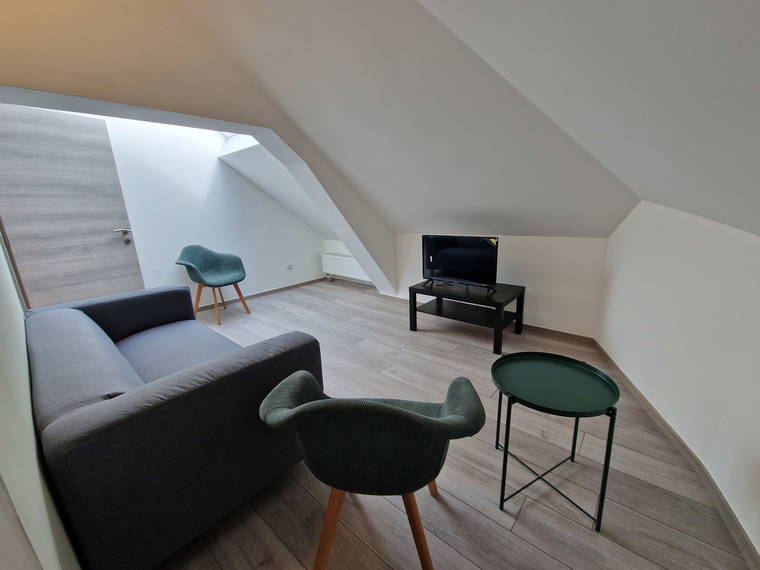 Homestay Charleroi 520019