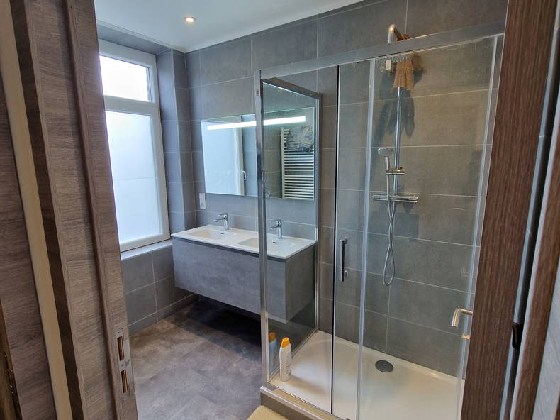 Colocación Charleroi 520019-5