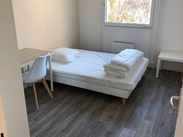 Room For Rent Cergy 244456