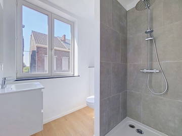 Wohngemeinschaft zur Miete in Charleroi - Foto 3 : Badezimmer-3