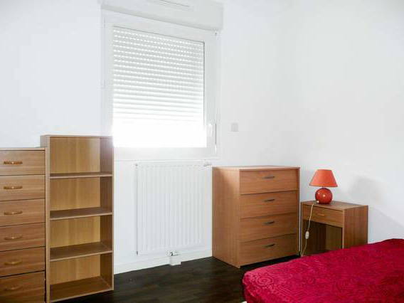 Kolokacja Saint-Herblain 11327-3