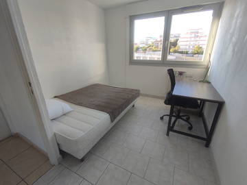 Roomlala | Colocation à Nice Ouest_Chambre étudiant