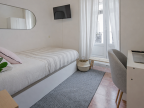 Wohngemeinschaft | Renovierte und möblierte Wohnung | 2 Duschen + 2 WCs