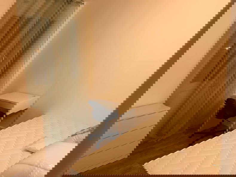 Kolokation Mantes-la-Ville 262236-4