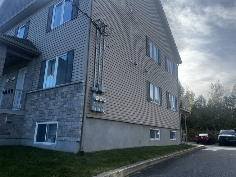 Kolokation Sainte-Agathe-des-Monts 630040