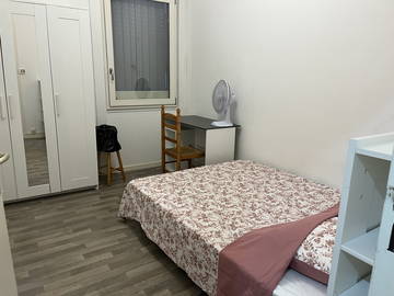 Chambre chez l'habitant à louer à Lyon - photo 1-1