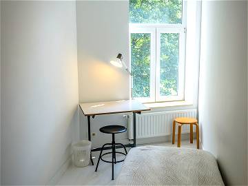 Roomlala | Colocation Charleroi Ouest Petite Chambre