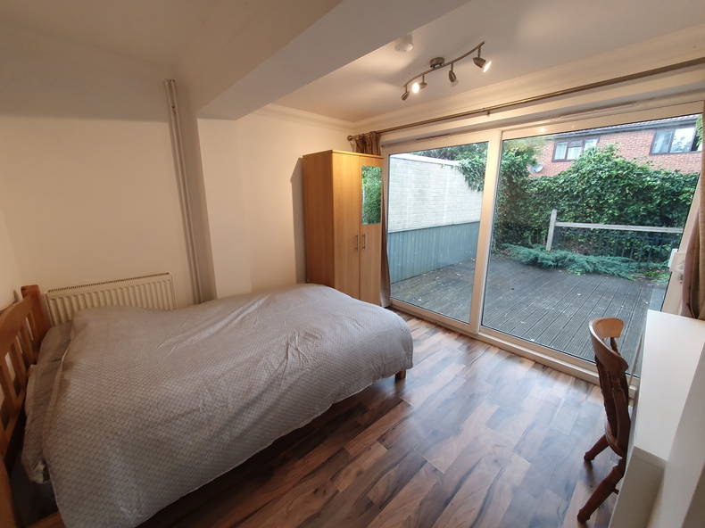 Kolokation Cranfield 265239-2