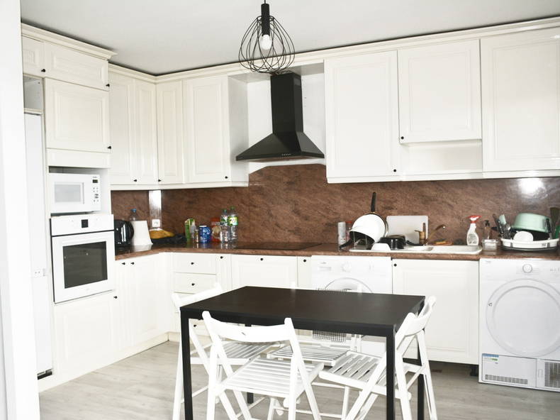 Colocación Cergy 501142-4