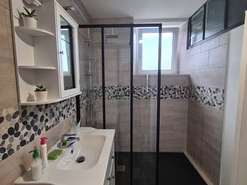 Colocation à louer à Riec-Sur-Bélon - salle de bain-5