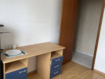 Wohngemeinschaft in einer 130 m² großen Wohnung