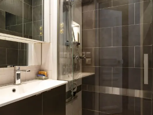 Kolokation Massy 245076-4