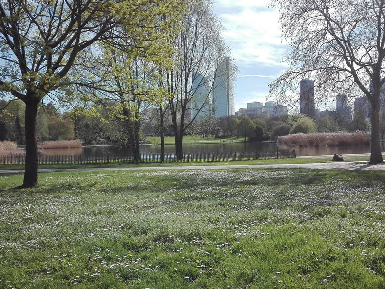 Kolokation Nanterre 223461-5