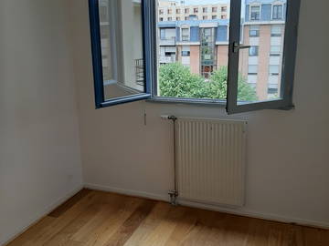 Room For Rent Cergy 239607