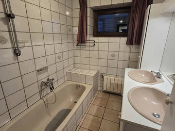 Colocation à louer à Libramont-Chevigny - photo 7 : salle de bain-7