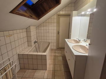 Colocation à louer à Libramont-Chevigny - photo 8 : salle de bain-8