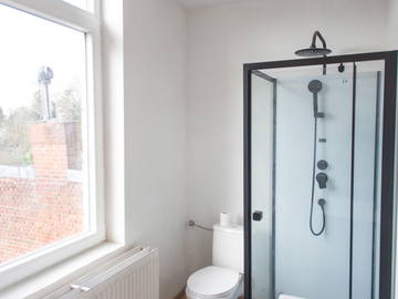 Colocation à louer à Mons - photo 3 : salle de bain-3
