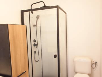 Colocation à louer à Mons - photo 11 : salle de bain-11