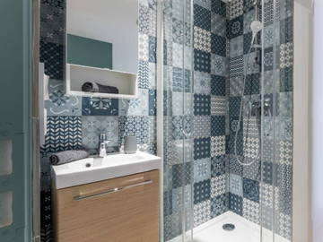 Chambre chez l'habitant à louer à Trappes - photo 7 : salle de bain-7