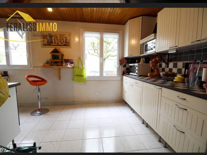 Colocación Jouy-le-Moutier 135659-2