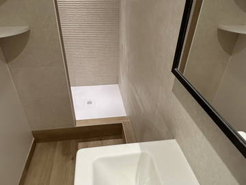 Colocation à louer à Tassin-La-Demi-Lune - photo 3 : salle de bain-3