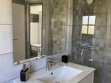 Entire home for rent in Angoulins - photo 5 : Bathroom-5