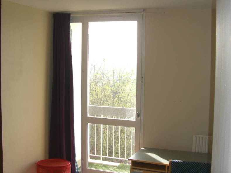 Colocación Cergy 72384-1