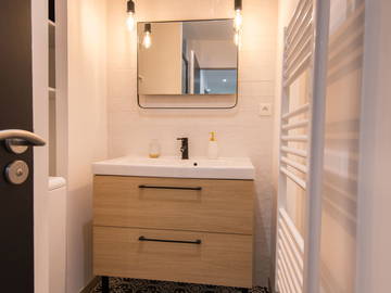 Homestay for rent in Saint-Herblain - photo 5: Bathroom-5